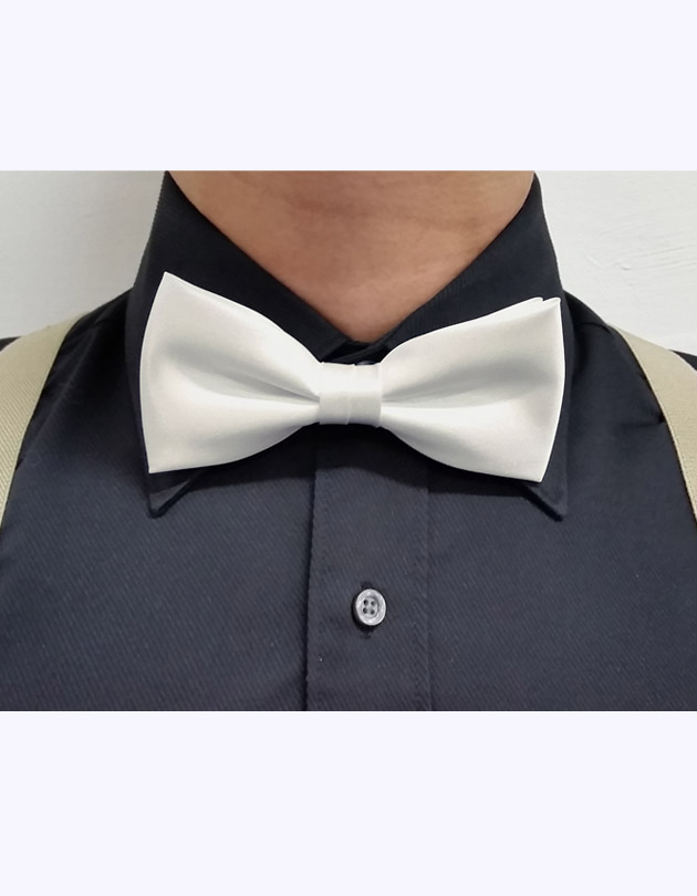 Bow Tie in Cream